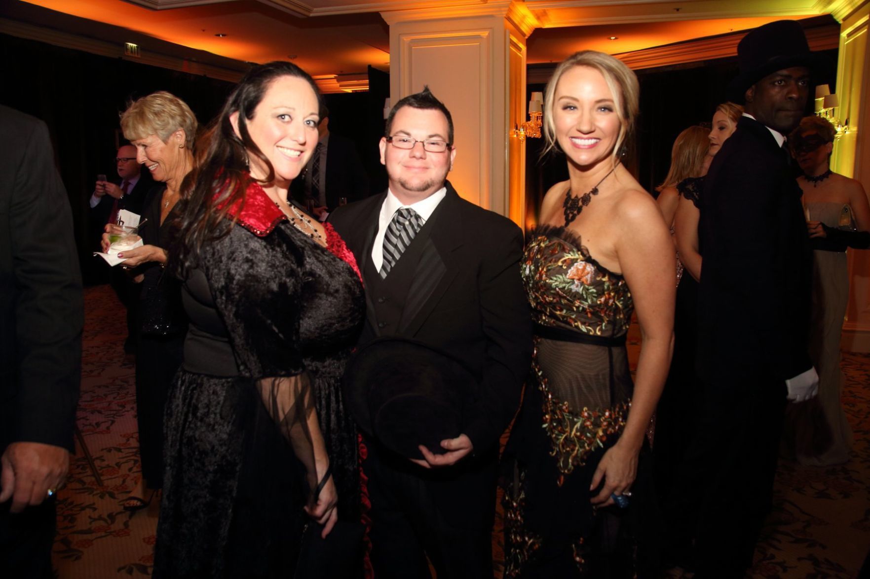 Tia and TJ Kingsbury, Sarah Topal